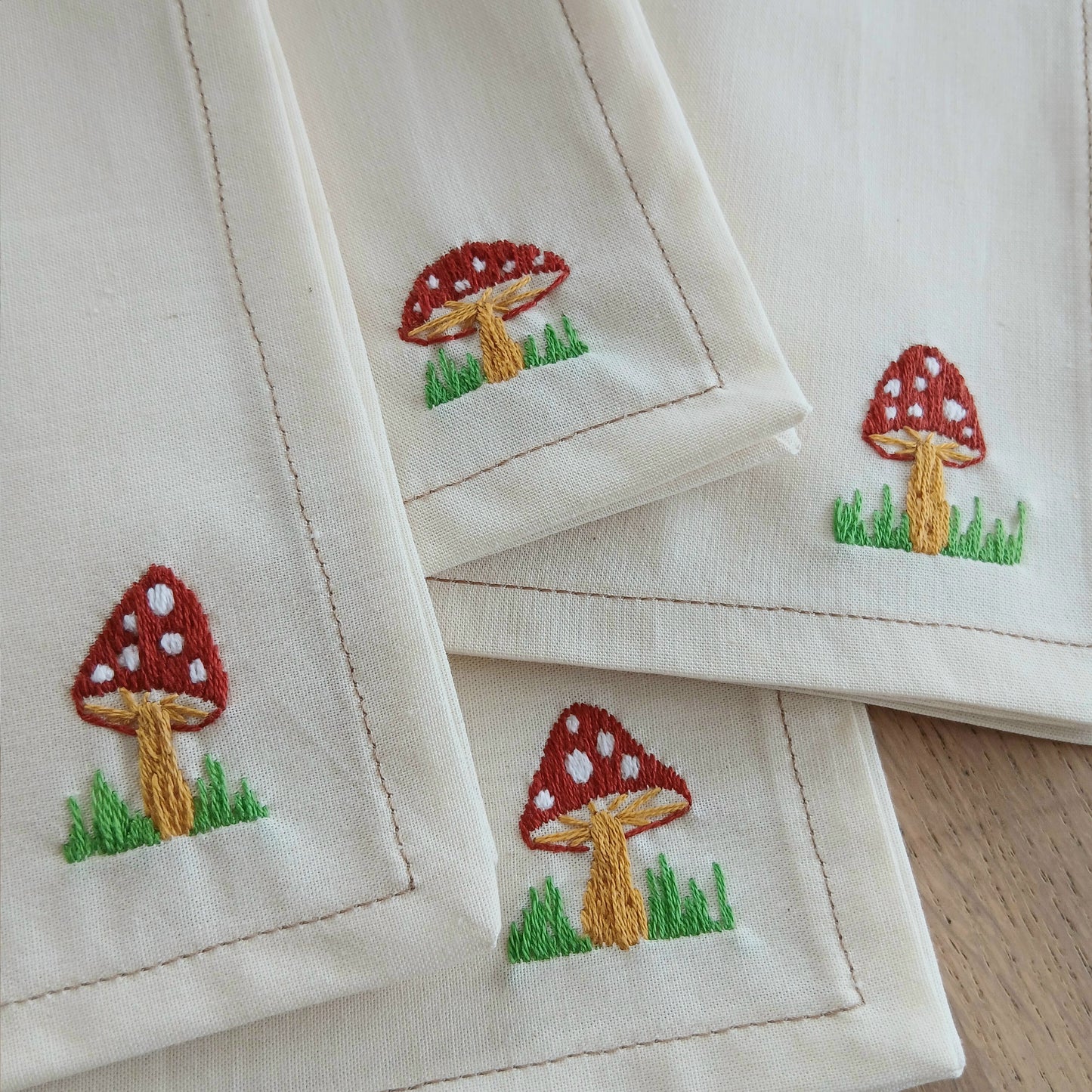4 Serviettes Champignons